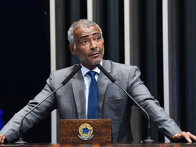 Romário nega rompimento com Bolsonaro após recusar assinatura em pedido de impeachment contra Alexandre de&nbsp;Moraes