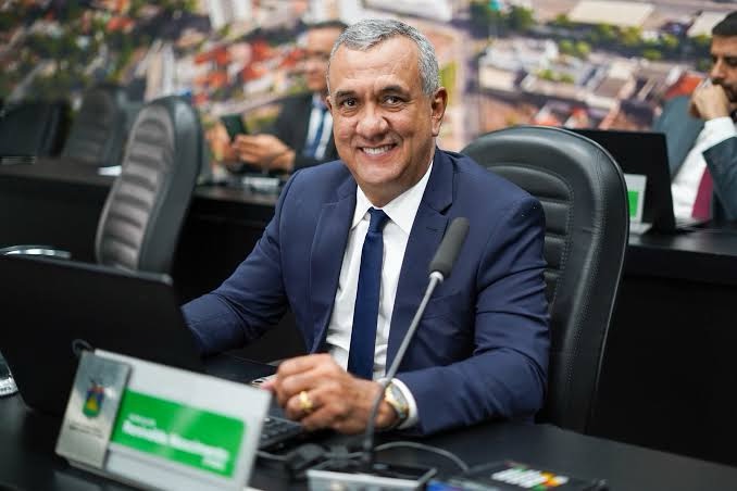 Ex-líder de Emanuel Pinheiro retorna à Câmara Municipal de&nbsp;Cuiabá