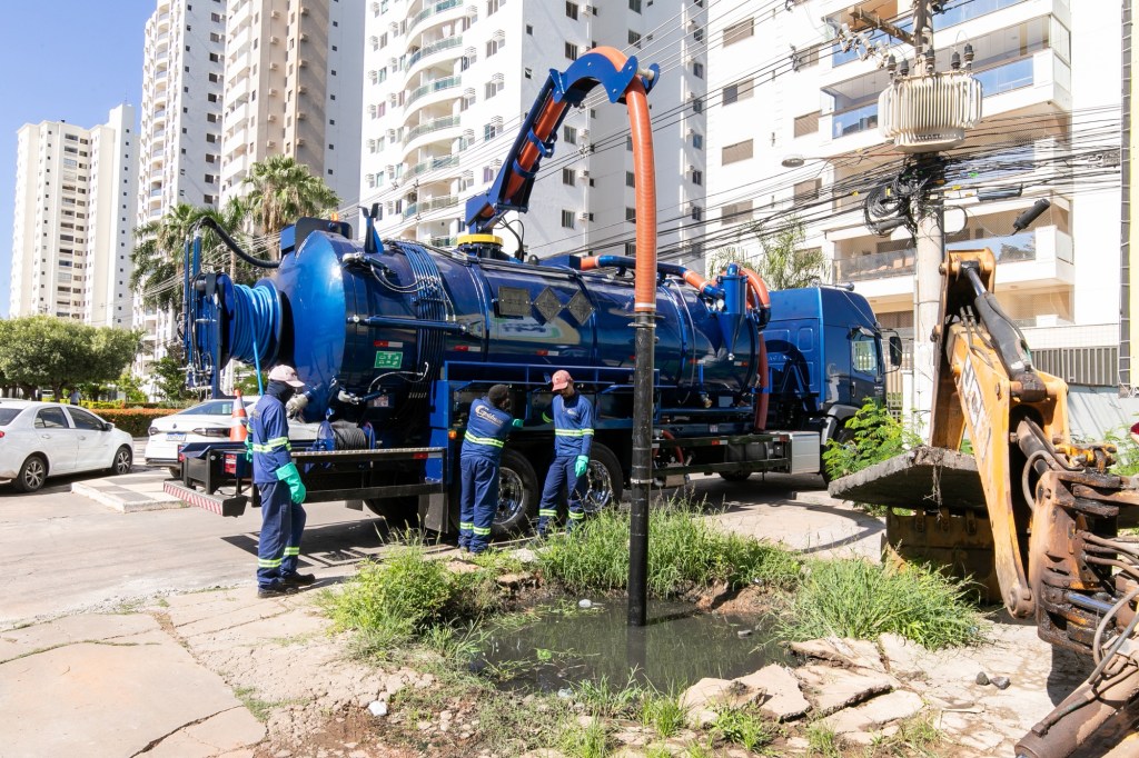 Quase 2 mil bocas de lobo já foram desobstruídas na&nbsp;capital