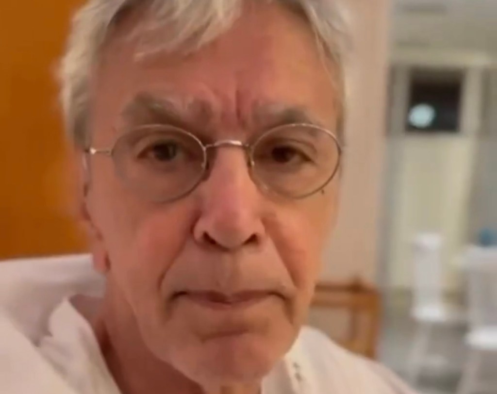 Caetano Veloso convoca população para protestos contra anistia. Veja o&nbsp;vídeo