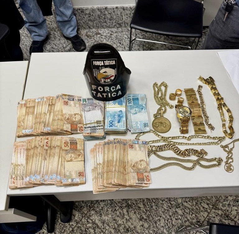 Força Tática prende trio com joias, R$ 50 mil em espécie e drogas em Várzea&nbsp;Grande