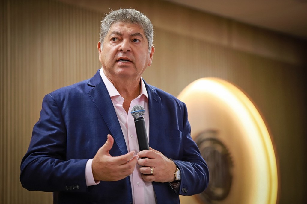 Guilherme Maluf debate eficiência e sustentabilidade do SUS em&nbsp;Brasília