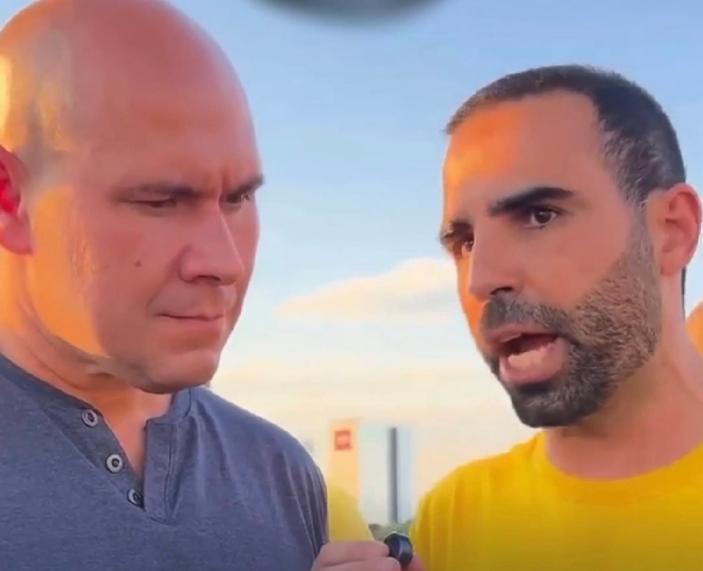 Prefeito Abílio acompanha caminhada que defende anistia. Veja o&nbsp;vídeo