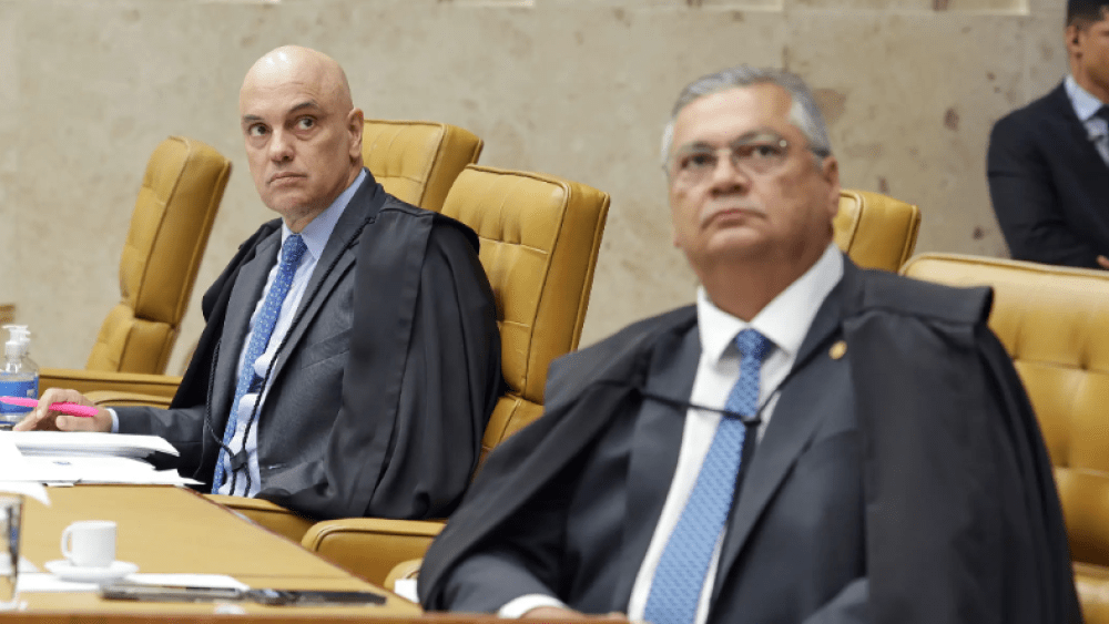 Oposição protocola pedidos de impeachment contra Dino e&nbsp;Moraes
