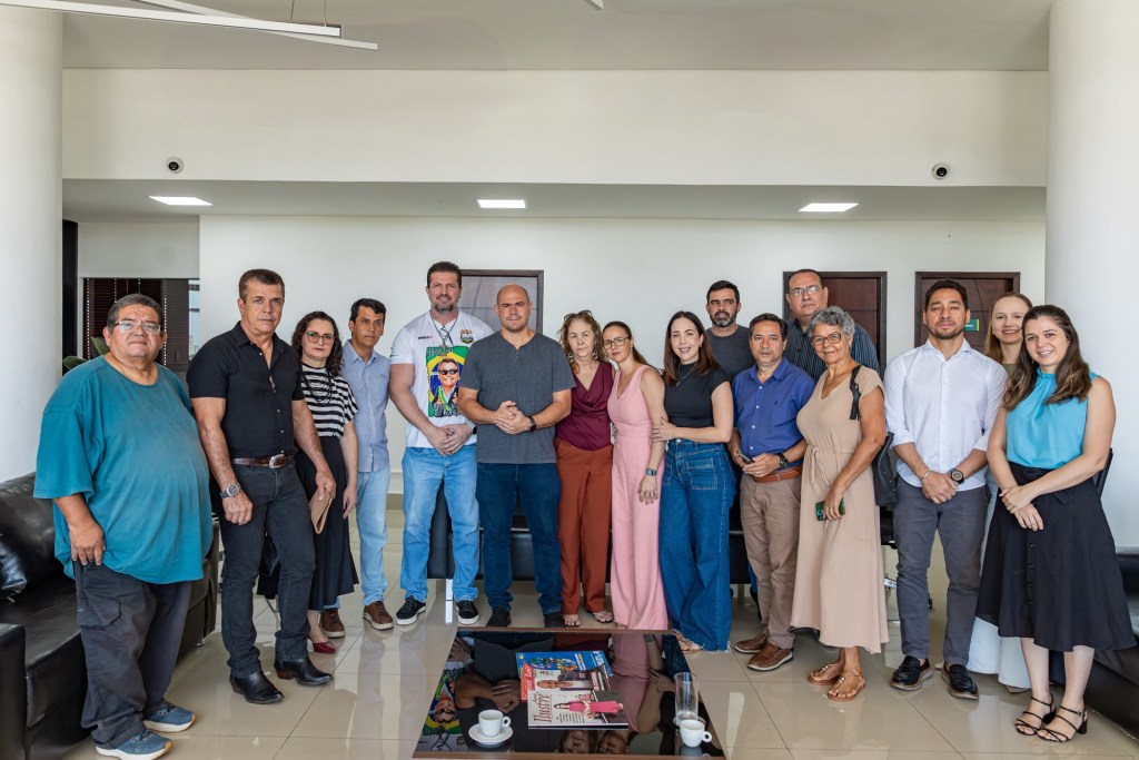 Abílio Brunini anuncia medidas para resolver impasse nos condomínios Lavras do Sutil e Minas&nbsp;Cuiabá