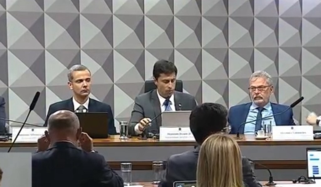 CPMI do INSS: Ex-diretor aponta que o rombo explodiu no governo Lula. Veja o&nbsp;vídeo