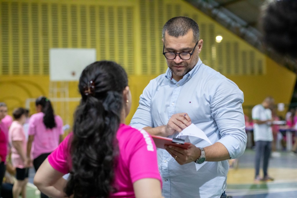 Projeto da Prefeitura movimenta 100 mulheres e transforma escola em centro de saúde e&nbsp;bem-estar