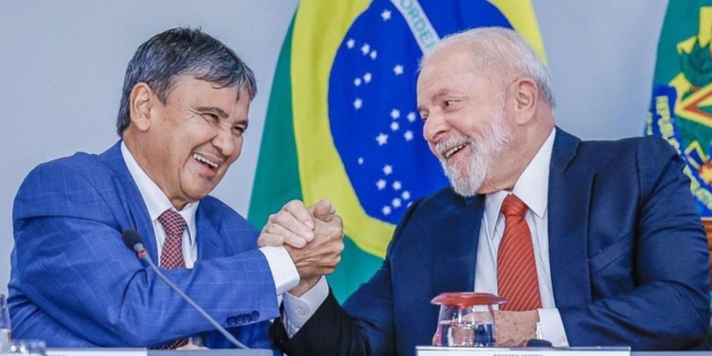 Ministro de Lula fala em “trocar carteira de trabalho pelo cartão do Bolsa Família”. Veja o&nbsp;video