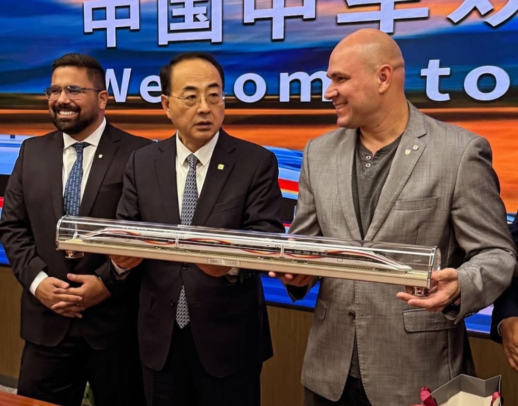 Cuiabá mais tecnológica: Abílio busca na China parcerias e soluções para o transporte público de&nbsp;Cuiabá