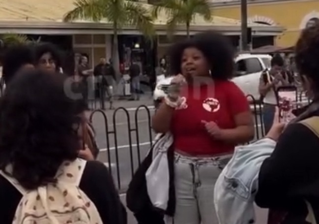 “Criança de 13 anos e trabalhadores que estavam na floresta”, diz ativista sobre operação do Rio. Veja&nbsp;vídeo