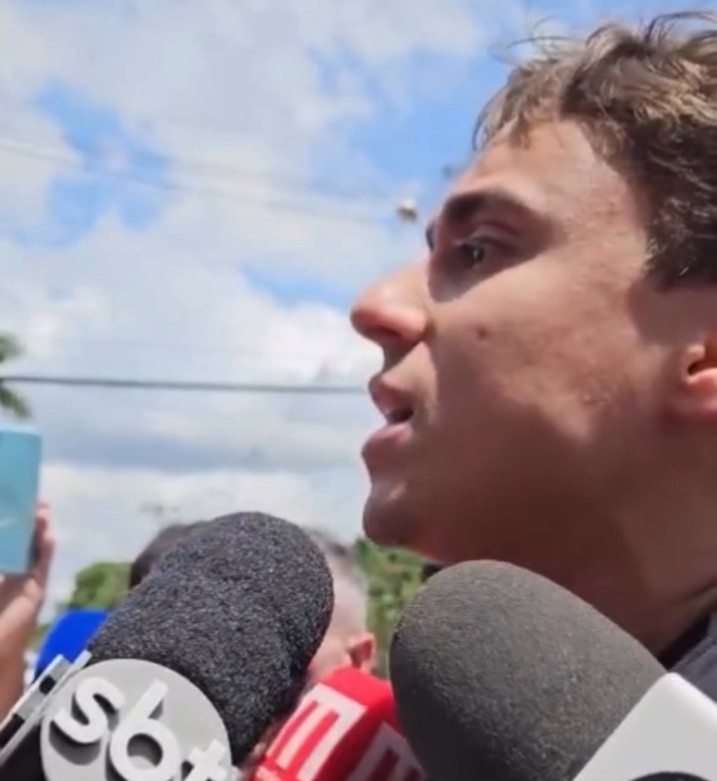 “Não há o que fazer contra uma ditadura”, diz Nikolas Ferreira após visitar Bolsonaro. Veja o&nbsp;vídeo