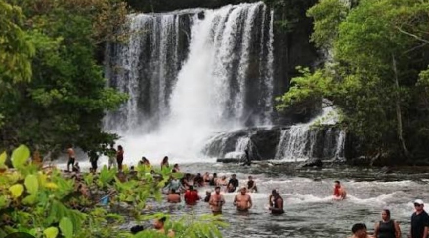 Jovem de 24 anos morre em cachoeira após ser arrastado por correnteza em Juscimeira. Veja o&nbsp;vídeo