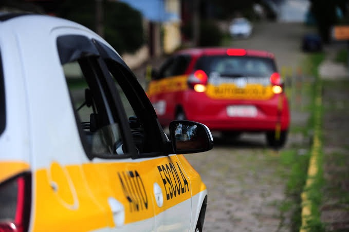 Agora é oficial: tirar CNH vai ficar mais rápido e barato sem autoescola&nbsp;obrigatória
