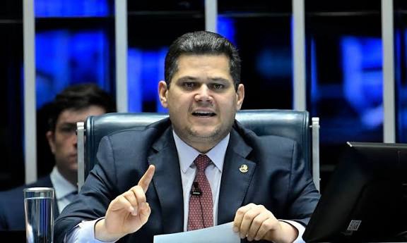 Alcolumbre reage a Gilmar Mendes e anuncia medidas contra decisões do&nbsp;STF