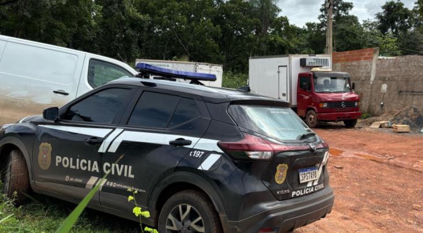 Homem é encontrado morto dentro de poço em Várzea Grande com marcas de tiros e&nbsp;facadas