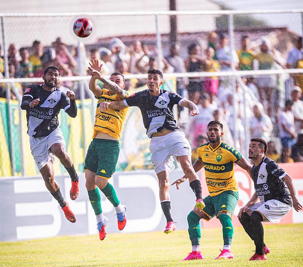 Com polêmica no fim, Mixto e Cuiabá ficam no empate sem gols no Dutrinha. Veja o&nbsp;vídeo