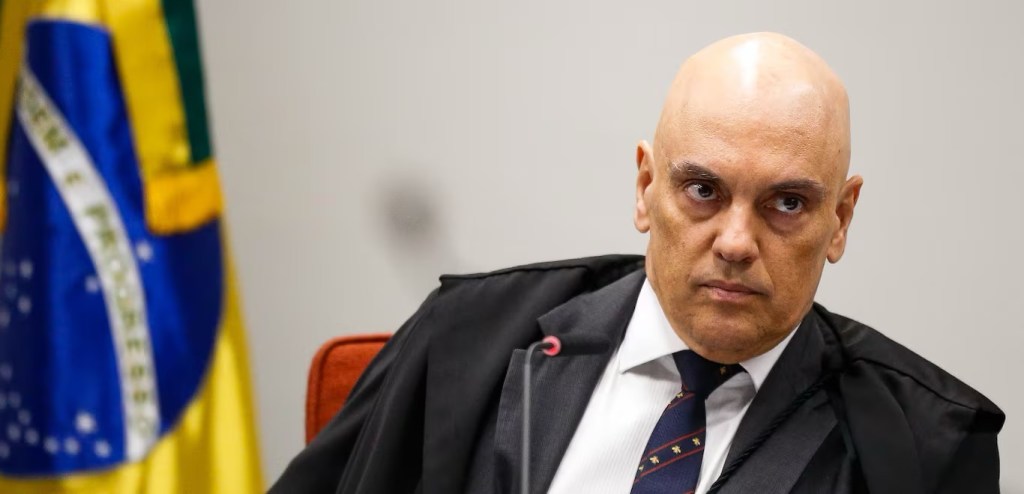 Moraes determina que policiais entreguem relatório completo da rotina de Bolsonaro na&nbsp;Papudinha