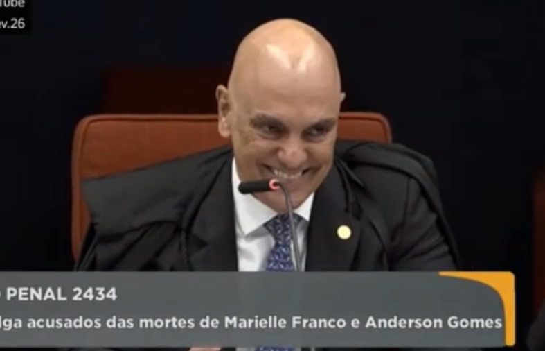 Veja o vídeo: Moraes ironiza tentativa de derrubada após falha técnica em julgamento “Querem me derrubar”