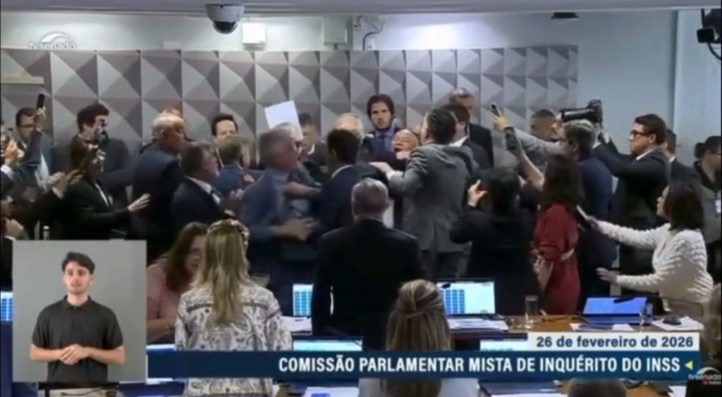 CPMI do INSS aprova quebra de sigilo de Lulinha; sessão termina em confusão. Veja o vídeo